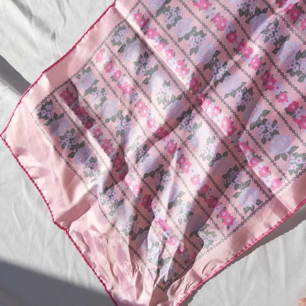 Vintage pink flower print scarf rectangle polyester 1990s - Picture 3 of 6